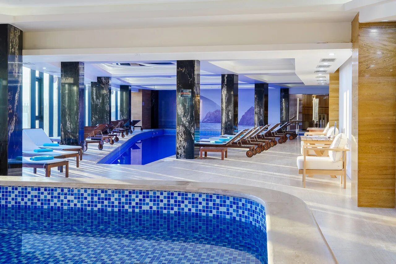 Гурзуф ривьера алтея. Спа комплекс гурзуф ривьера. Спа в гурзуфе. Гурзуф ривьера бассейн. Спа комплекс гурзуф ривьера.