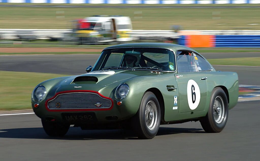 легендарные машины. машины легенды. 70 plymouth roadrunner кастомс. машины легенды. Ford mustang shelby gt500 оранжевый.