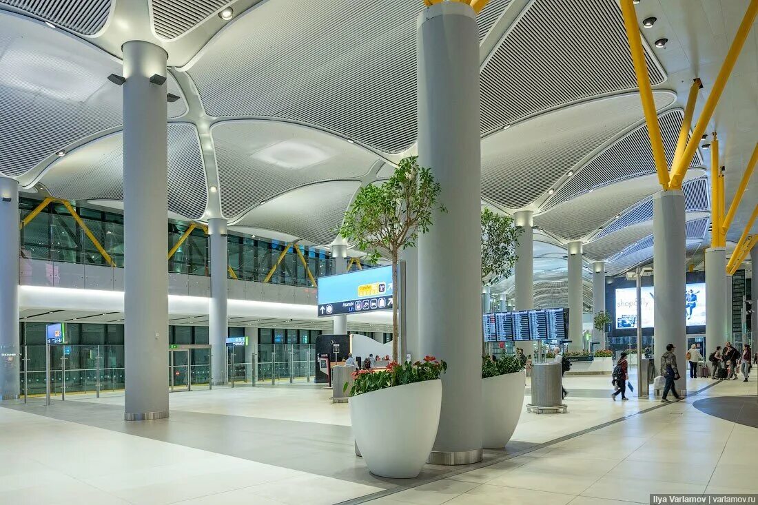 Султанахмет новый аэропорт. Новый аэропорт Стамбула. Новый аэропорт в Турции. Новый аэропорт Стамбула внутри. Новый аэропорт Стамбула название.