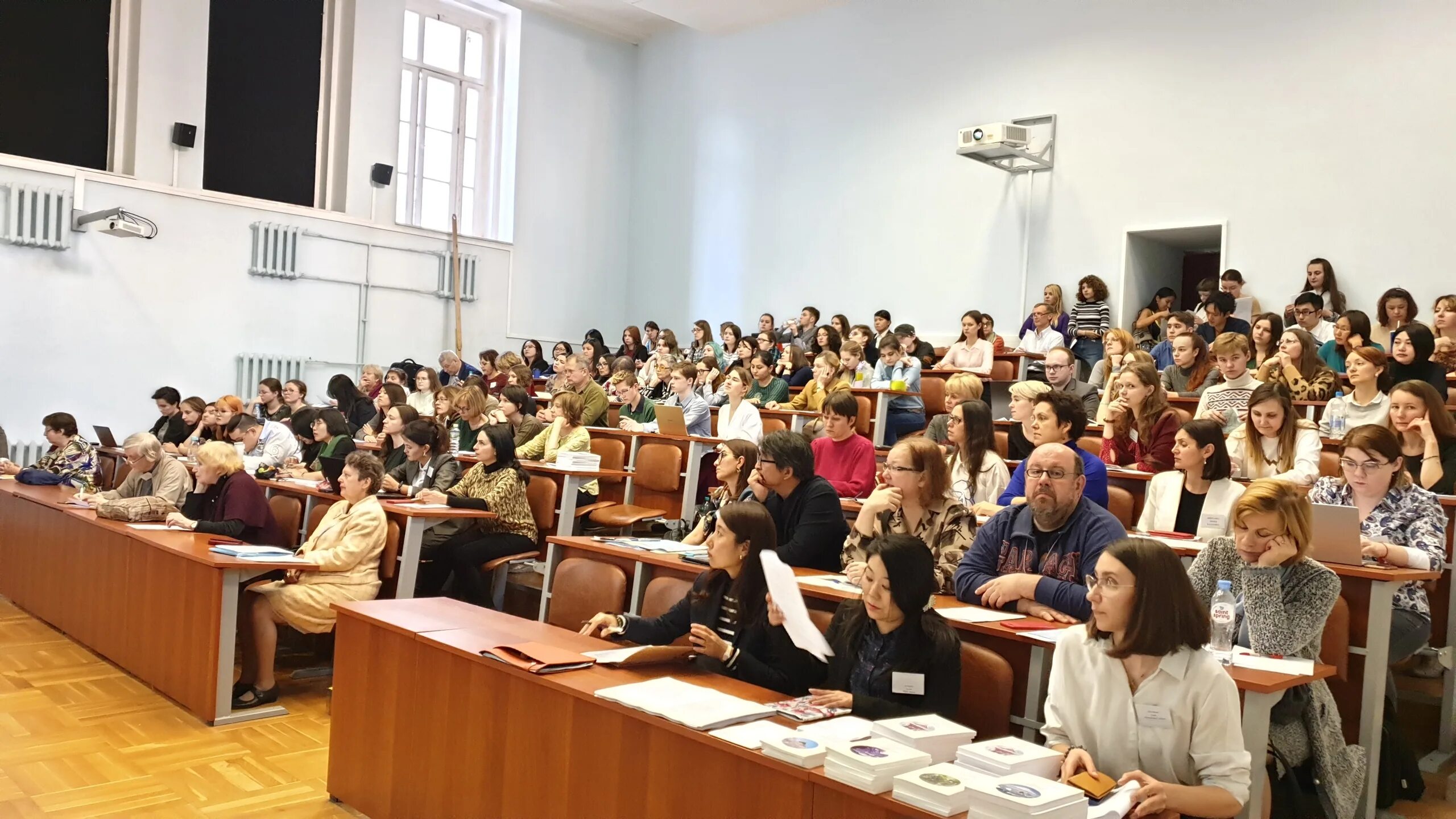 Мгу научная конференция. МГУ Факультет востоковедения. Московский педагогический университет переводоведение. МПГУ конференция 2022. Студенческая конференция МГУ.