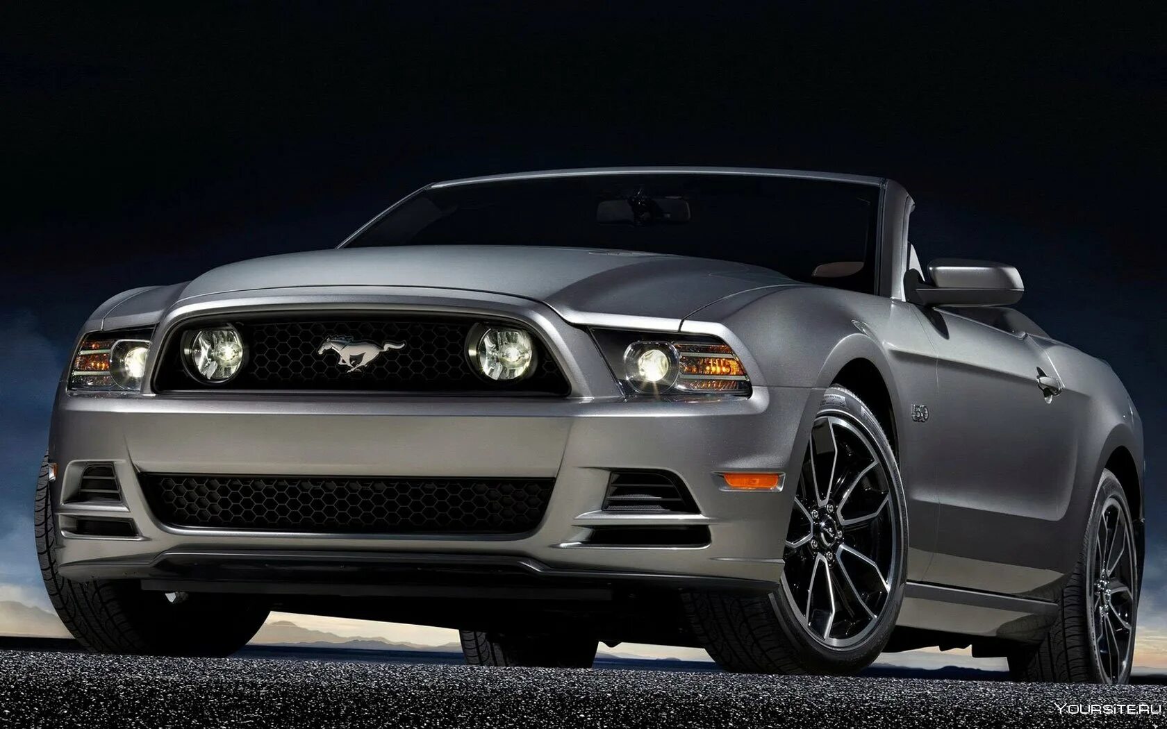 Мустанг шумилова. Ford Mustang 2013. Форд Мустанг 5.0. Ford Mustang gt 2013. Ford Mustang gt.