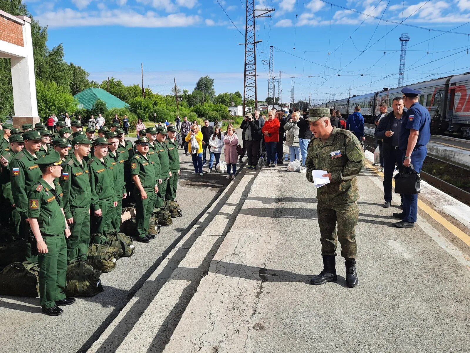 Артемовск сегодня чей. Город артёмовск Донецкой области. Призывники фото. Артемовск фото. Часть в Артемовске.