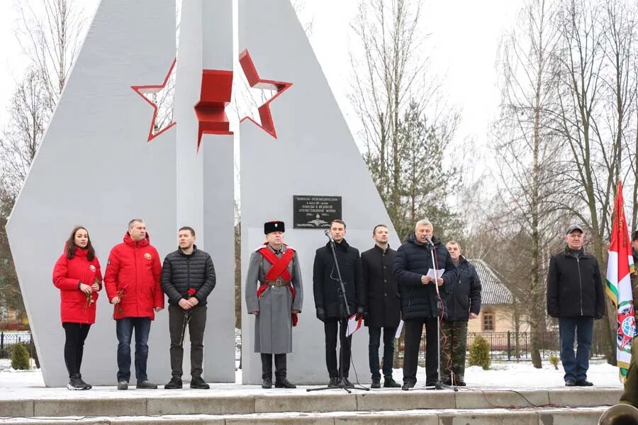 Работа в осиповичах свежие. Осипович Беларусь. Г Осиповичи Могилевская область. Осиповичи Беларусь достопримечательности. Осиповичи памятник.