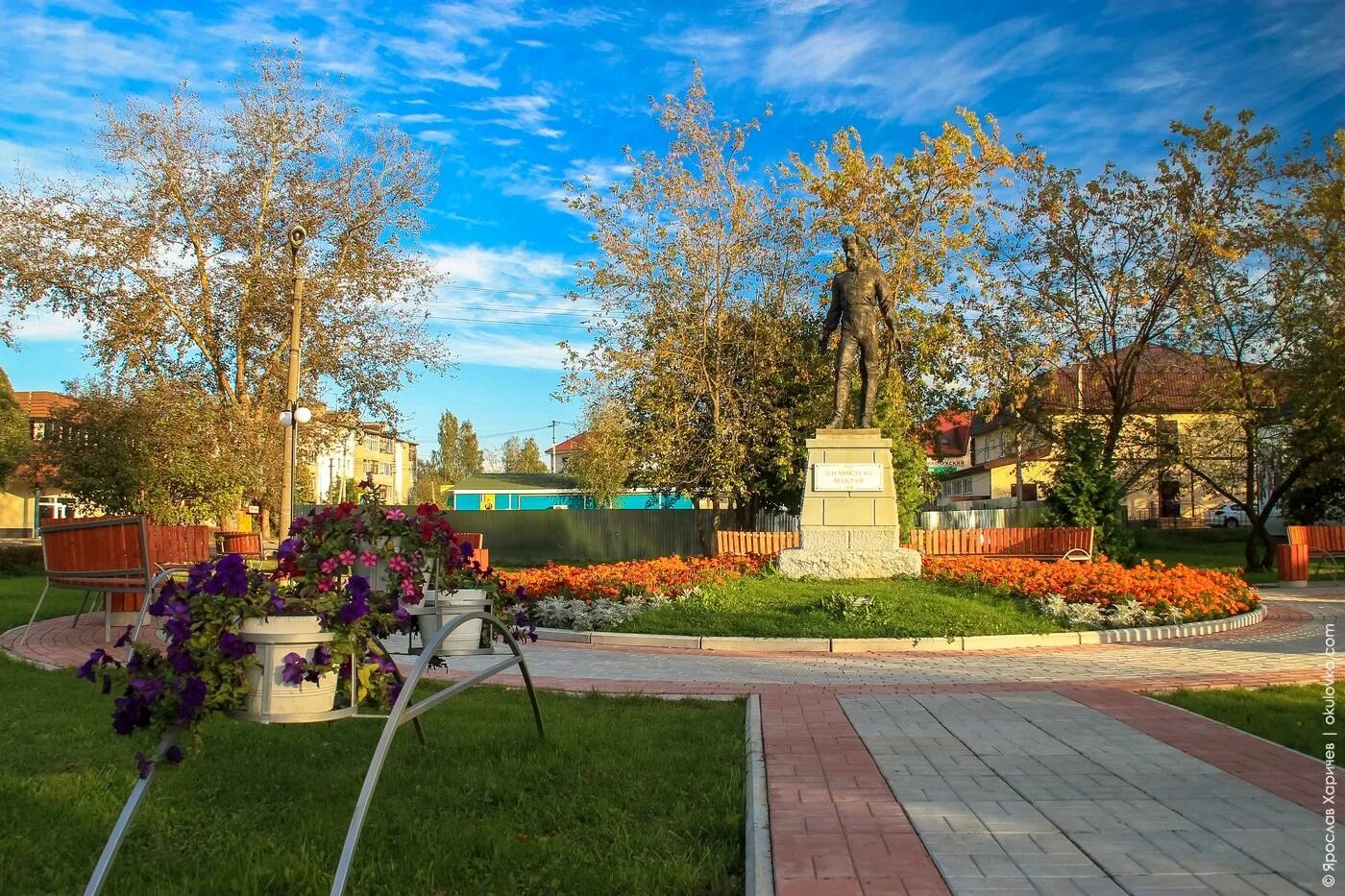 город окуловка новгородской. железнодорожный вокзал окуловка. окуловка новгородской области церковь. городок окуловка новгородская. окуловка площадь.