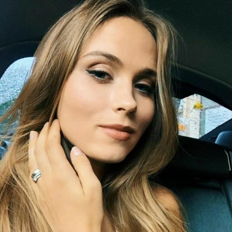 сколько лет женьку