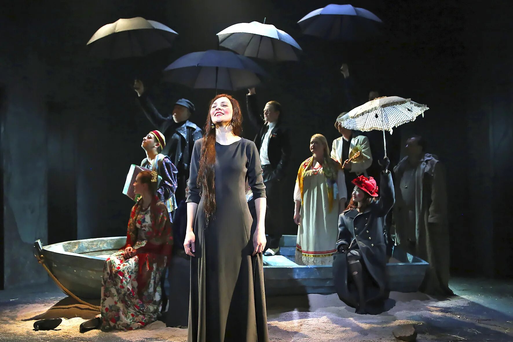 билет лампа. вопросы по грозе. островский гроза спектакль малый театр. программка спектакля. гроза бдт им г.