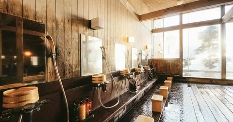 Bevor man in das heiße Wasser eintauchen darf heisst es: Schrubben, Schrubb...