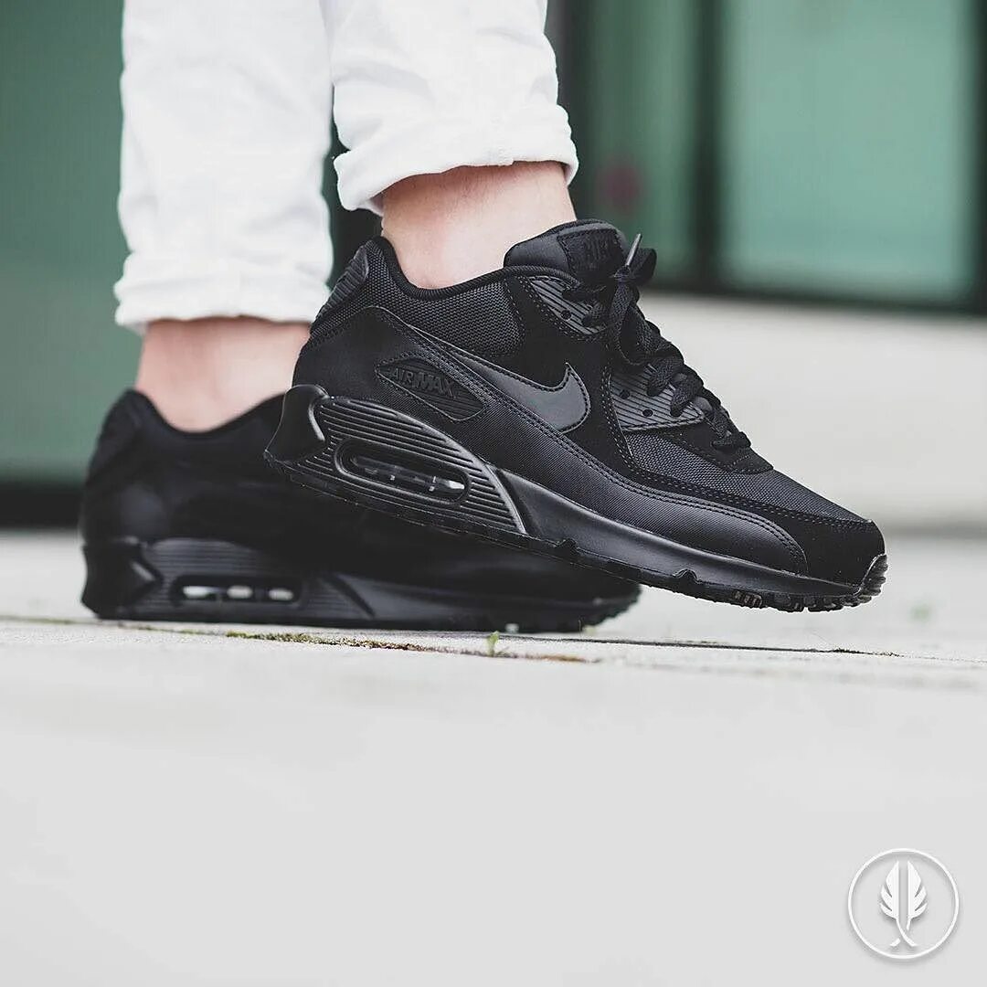 Nike Air Max 90 Black. Nike Air Max Black 90s. Nike Air Max 90 'Essential' - черные. Air Max 90 Essential all Black.