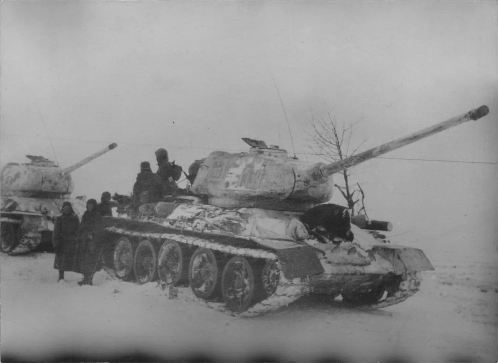 Танк т 34 ВОВ. Т 34 85 Гвардейский. Т 34 1945.