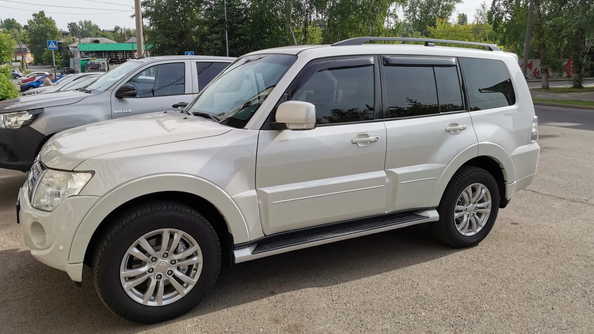 Mitsubishi pajero 4 2010. 2. Паджеро 4 нижний новгород. Обвес на паджеро 4. Паджеро 4 нижний новгород.