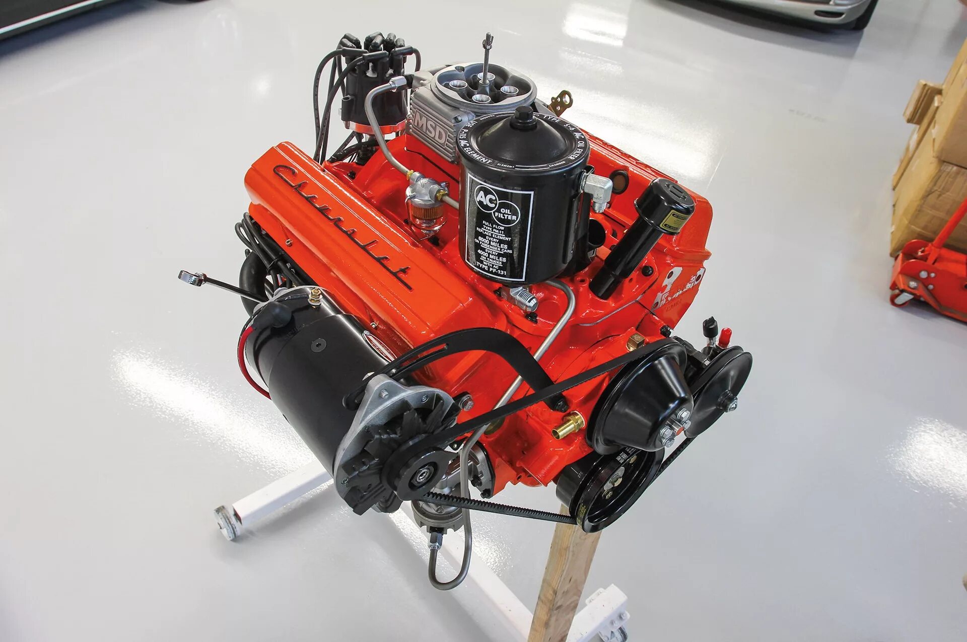 Chevrolet small block v8. Chevrolet small block. small block 350. chevy small block 420. 350 small block chevy carb.
