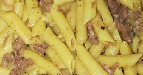Картошка макароны тушенка