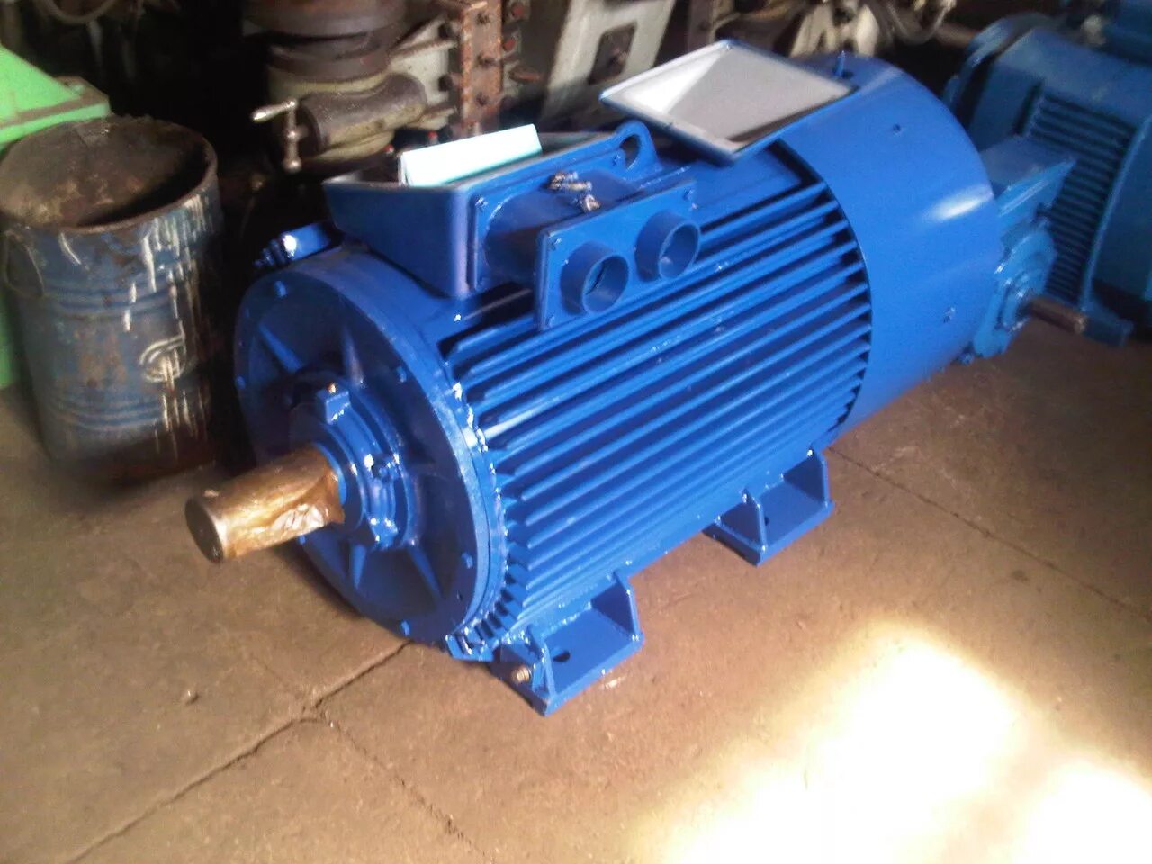 Электродвигатель 4,5 квт 700 оборотов. Электродвигатель аир drive 3ф 180s2 660в 22квт 3000об/мин 2081 oni drv180-s2-022-0-3020. Эл. Электродвигатель 22квт 1000об/мин. Электродвигатель 22 квт 3000 об.