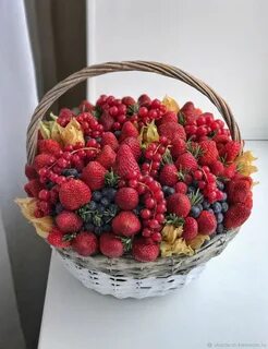 Подарки фрукты ягоды
