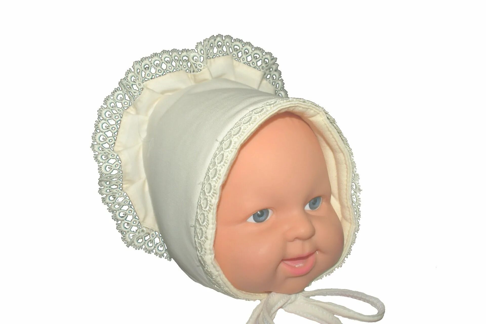 Младенец в чепчике. Детские чепчики для новорожденных. Летние шапочки для новорожденных. Младенец в чепчике. Чепчик для детей.