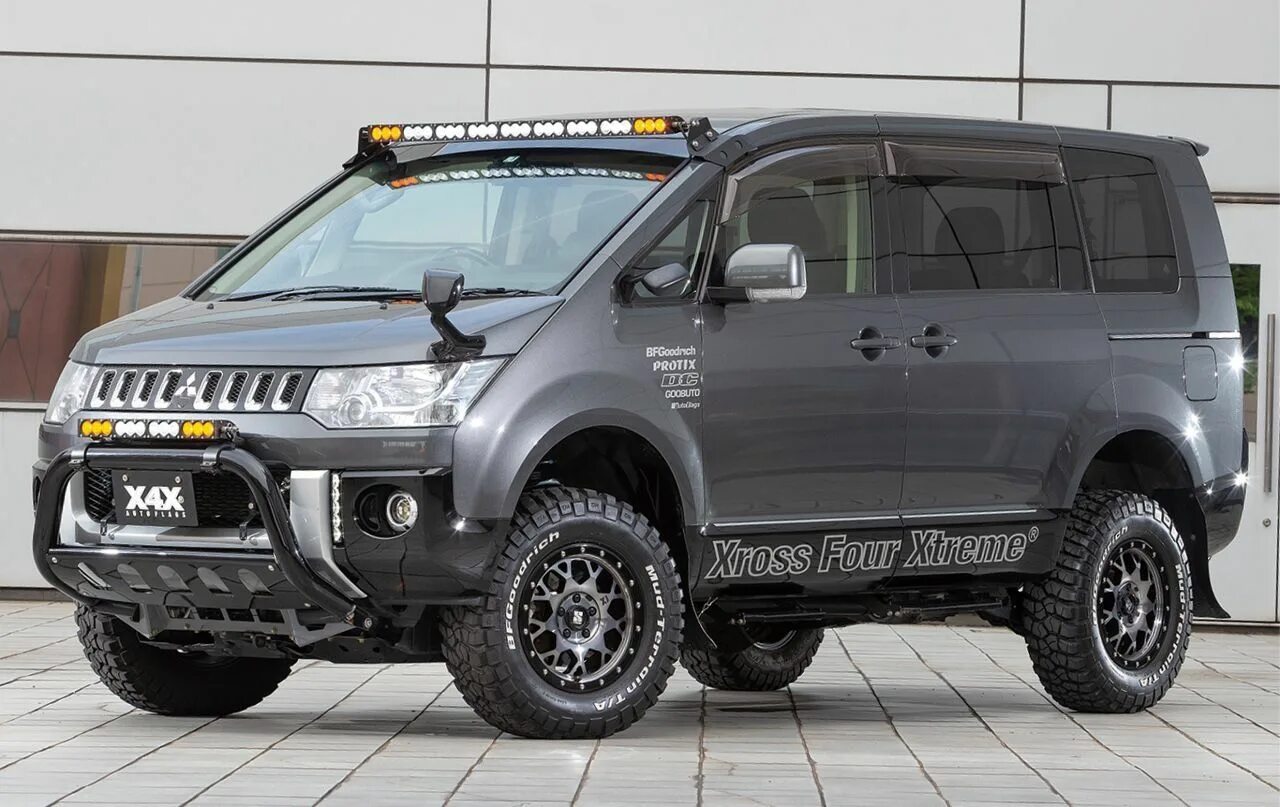 Митсубиси 4х4 купить. Mitsubishi Delica 2021. Mitsubishi Delica 4x4 Expedition. Митсубиси Делика 2021. Мицубиси Делика 2021.