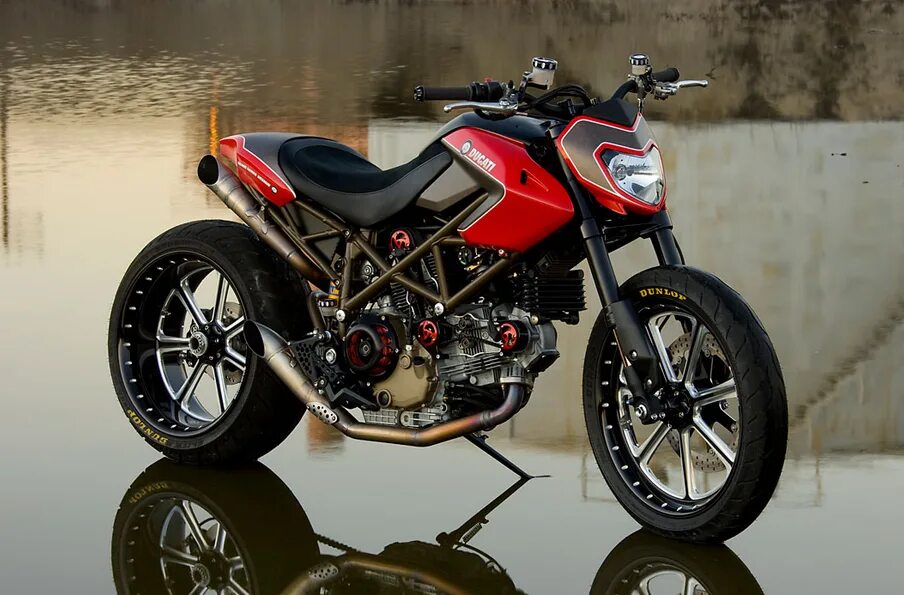 Включи мотоциклы машины. Мотоцикл Ducati Hypermotard. Ducati Hypermotard Custom. Ducati мотард. Ducati Hypermotard Tuning.