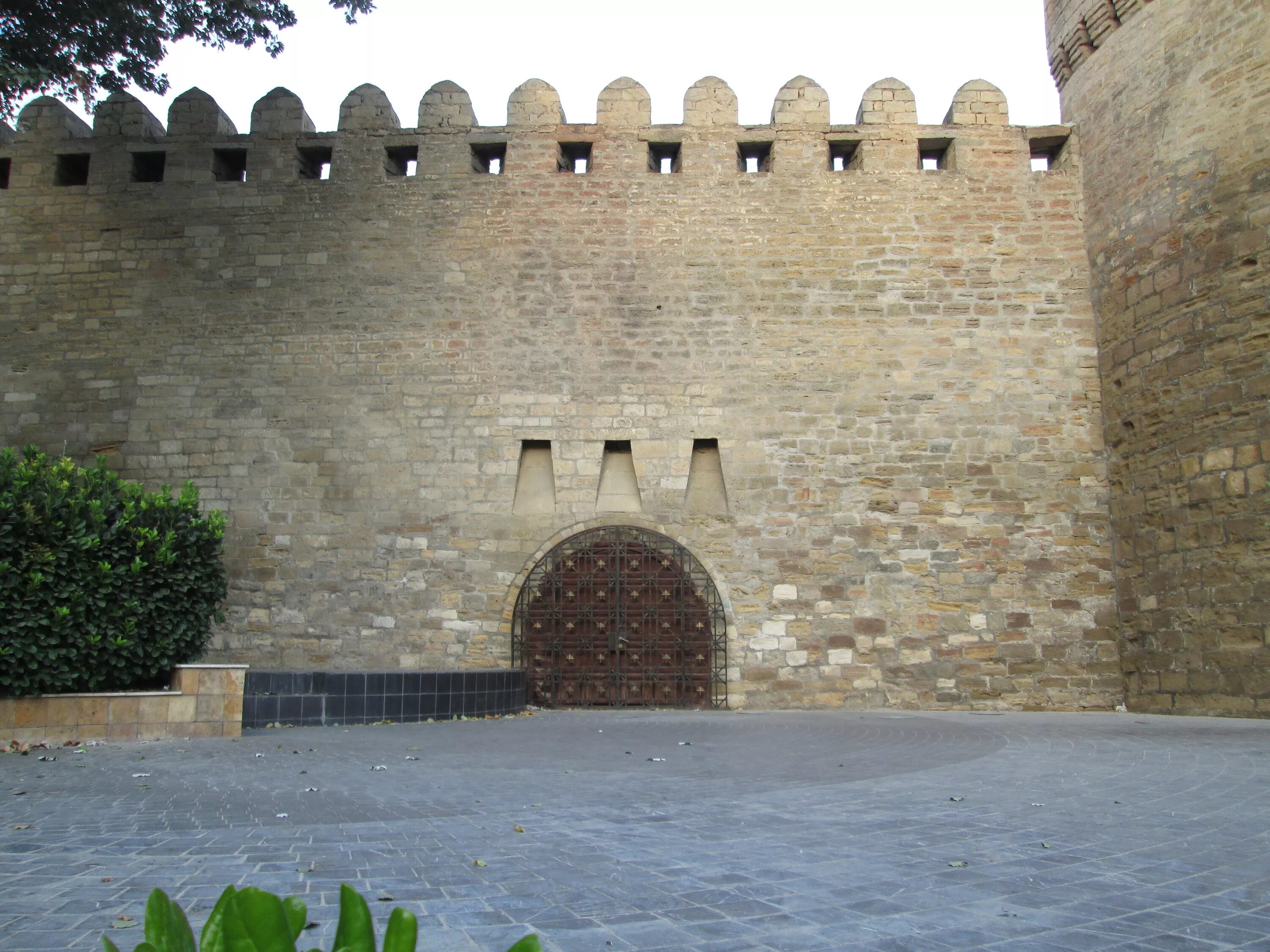 Bu qala. Баку qala divari. ggoşa qala. qala fortress. iceriseher qala divarlari.