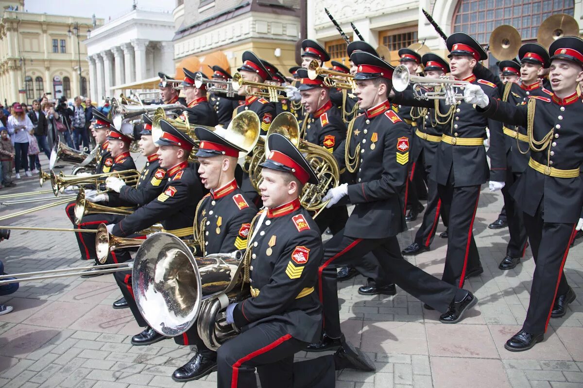 Московский военный. Суворовское музыкальное училище в Москве Халилова. Военное музыкальное училище имени Халилова. Военно музыкальное училище им Халилова Москва. Оркестр суворовцев МВМУ.