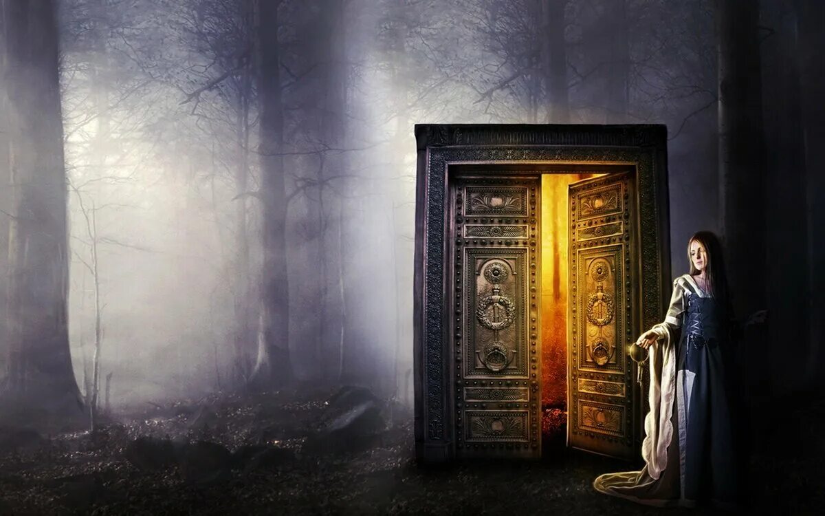 Открытая дверь. Таинственная дверь. Сказочная дверь. Тайны иных миров