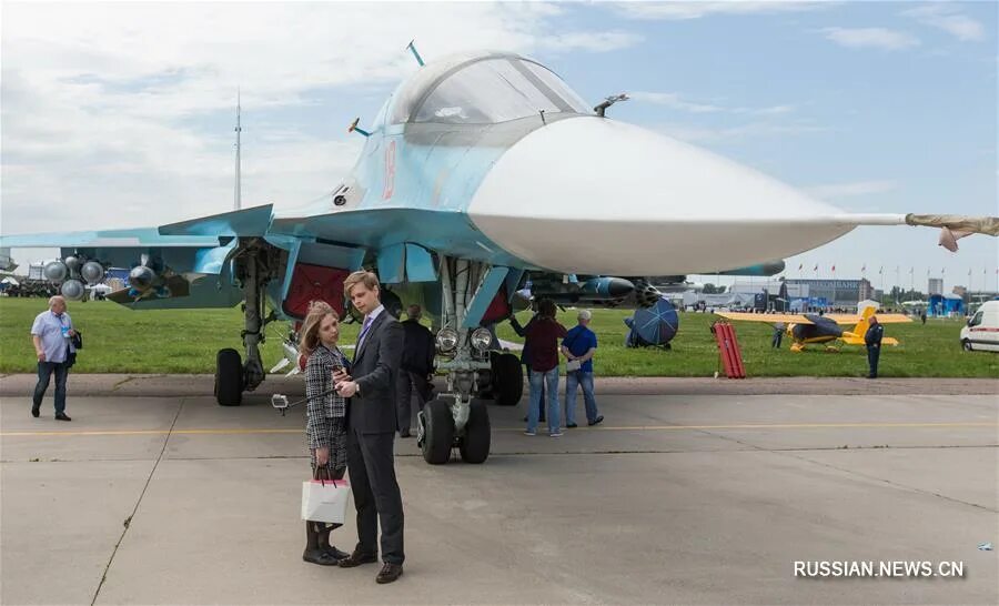 Макс 2017 год. Макс 2017 фото. АВИАМАКС. Леонов в 2015 году АВИАМАКС. АВИАМАКС 2023 даты проведения.