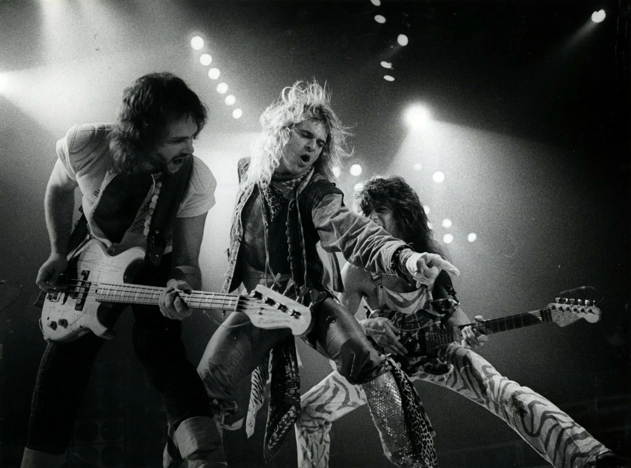 Рок в современном исполнении. Van halen рок-группа. van halen концерт. van halen фото группы. ван хален группа постер.