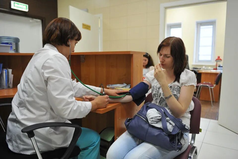 Первомайская 26 диспансер. Черниковка восьмиэтажка. Котовского 14 новосибирск диспансер. Врачебно физкультурный диспансер новосибирск. Первомайская 26 диспансер.