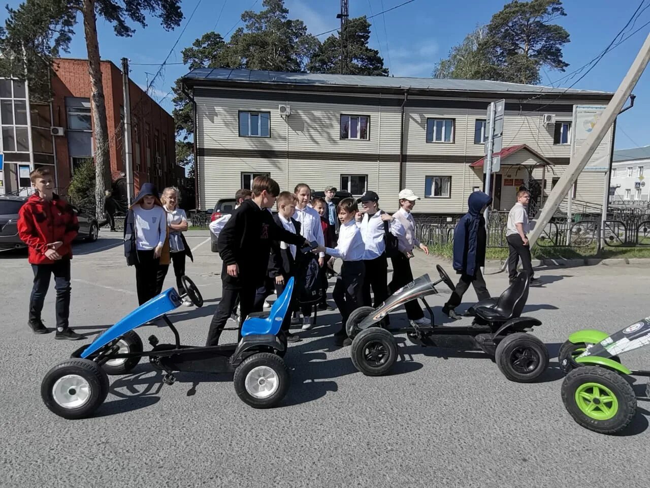 Гимназия 115 в новосибирске. Мбоу сош 11 новосибирск. Мау до дтд ум юниор. Мау до дтд ум юниор. Сибирские школьники.