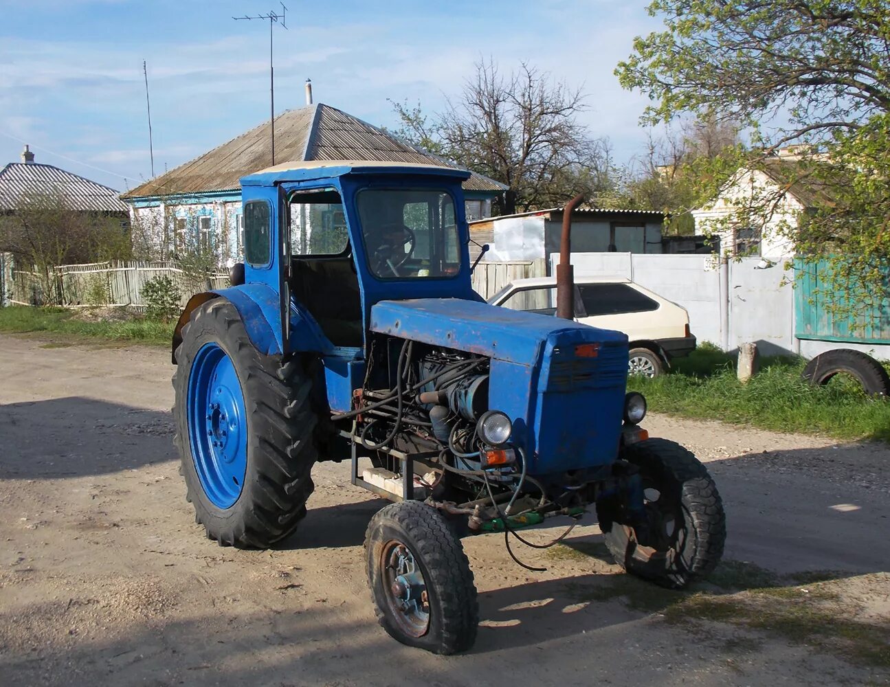 Авито купить трактор волгоградская область. Трактора МТЗ И Т 40. Т 40 МТЗ. Т-40 (трактор). Трактор т-40 м без кабины.