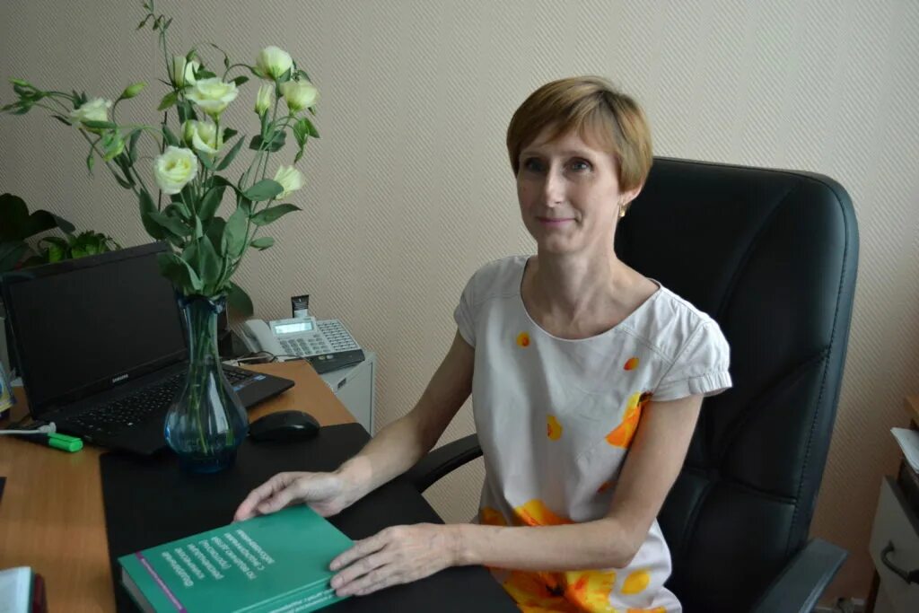 отделом. заведующий курской областной больницы. русакова елена анатольевна зав. заведующий физиотерапевтическим отделением. физиотерапевтическое отделение.