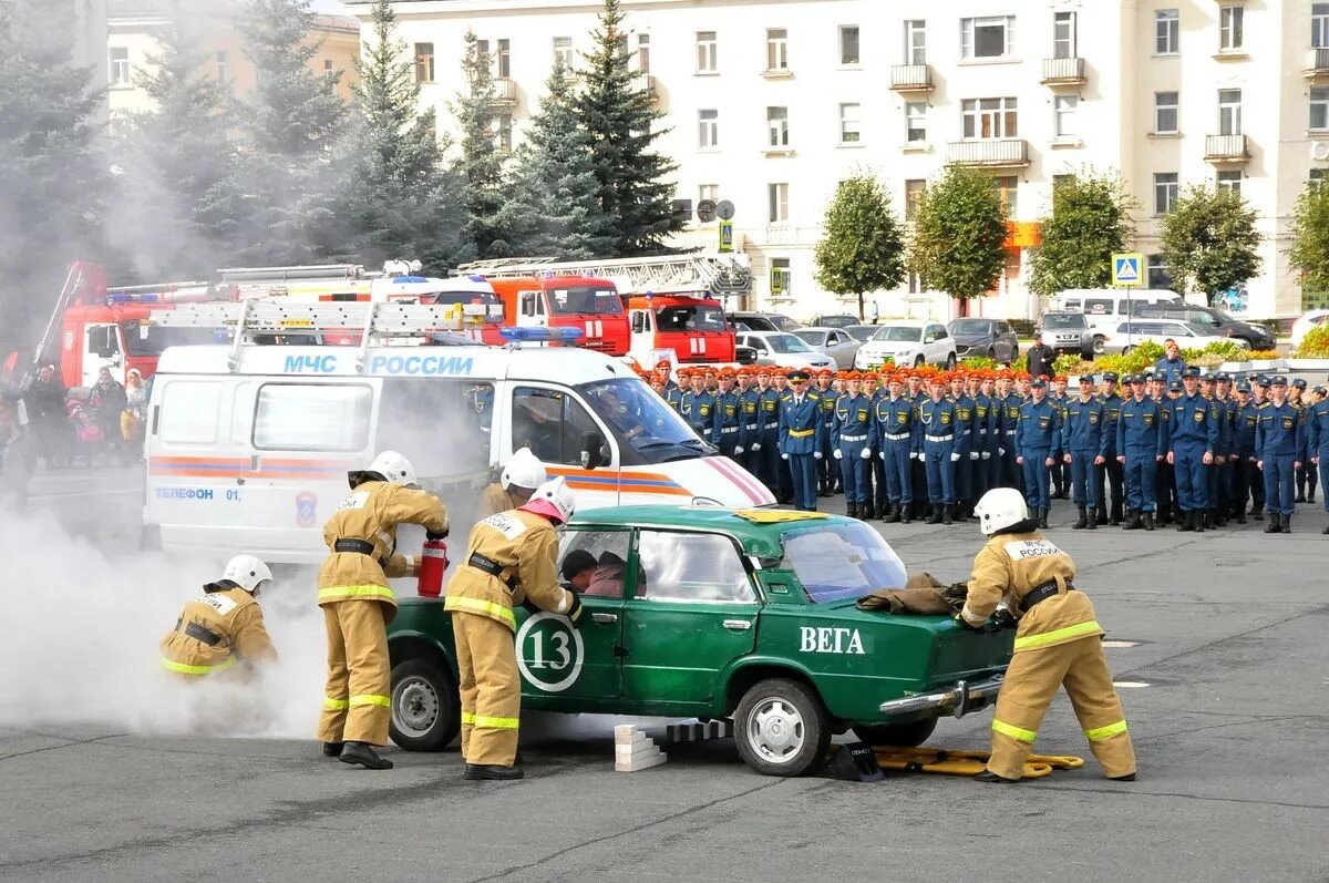 Сайт мчс железногорск красноярского. Сибирская пожарно-спасательная Академия Железногорск. Академия МЧС Железногорск. Железногорск Красноярский край Академия МЧС. Сибирская пожарно-спасательная Академия ГПС МЧС России.