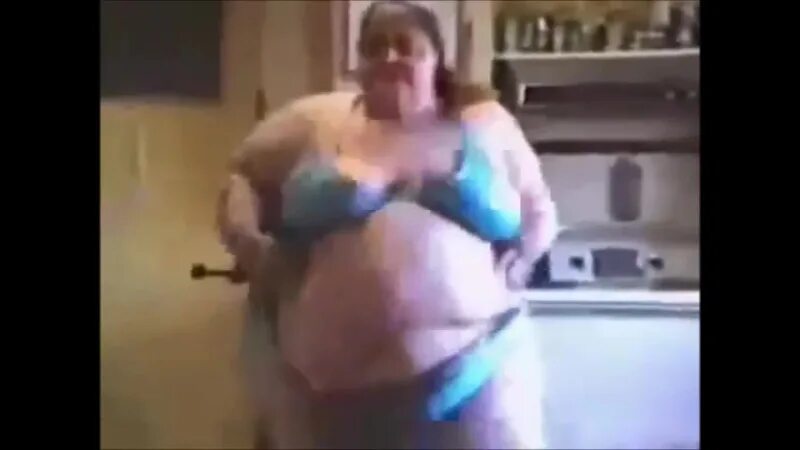 Видео жирных теток. Толстая тетка в скайпе.