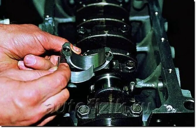 Как правильно установить коренные вкладыши. Вкладыши двигателя шатунные ваз 2109. сборка двигателя ваз 21213. расположение коренных вкладышей ваз 2108. вкладыши в шатунах ваз 21213.