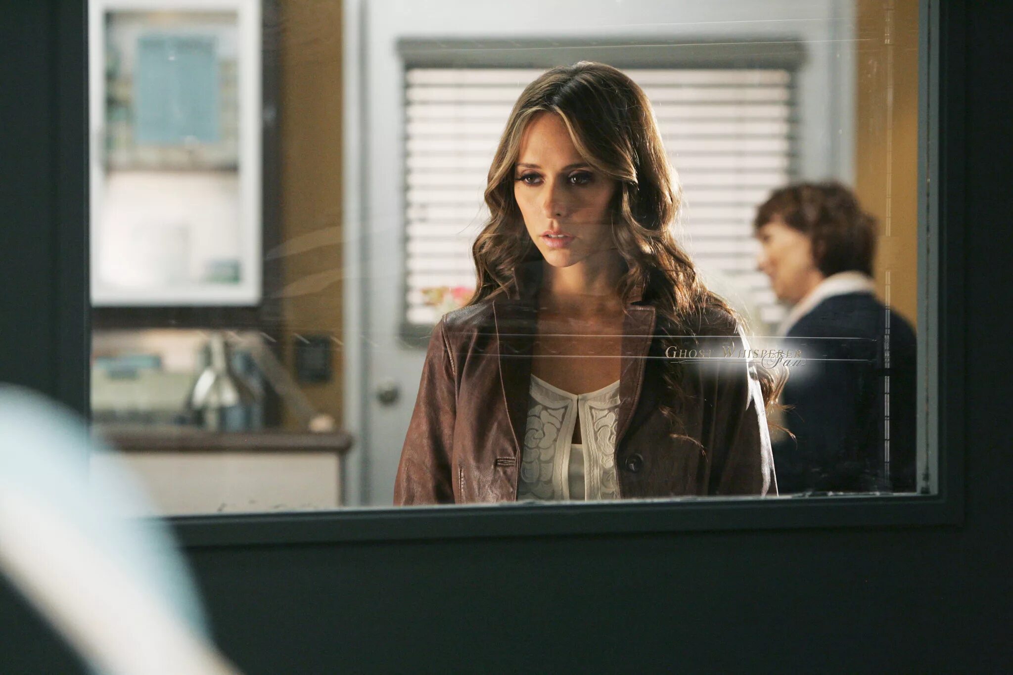 мелинда гордон говорящая с призраками. давай сразимся призрак дорама корея. психиатрическая больница фильм корея. дорама где девушка видит призраков. призрак 2009 япония южная корея фильм.