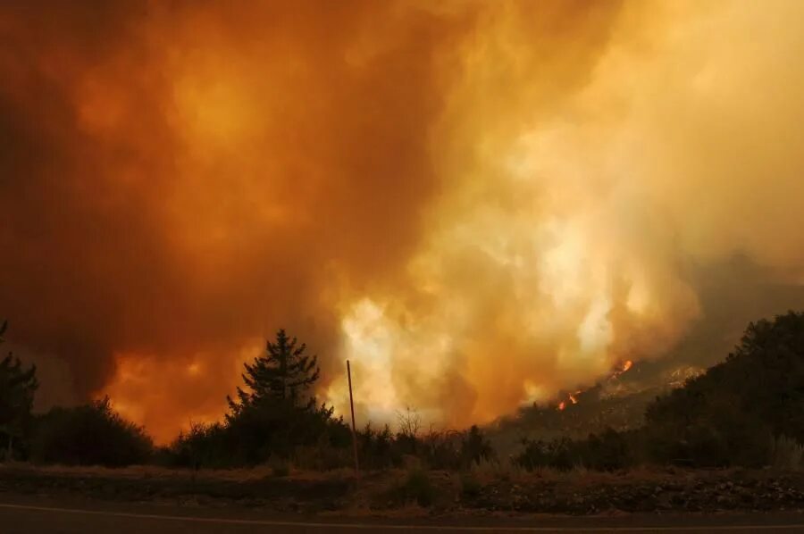 Disasters pictures. Природные стихийные бедствия. Стихийные бедствия пожар. Техногенные пожары. Лесные пожары катастрофы.