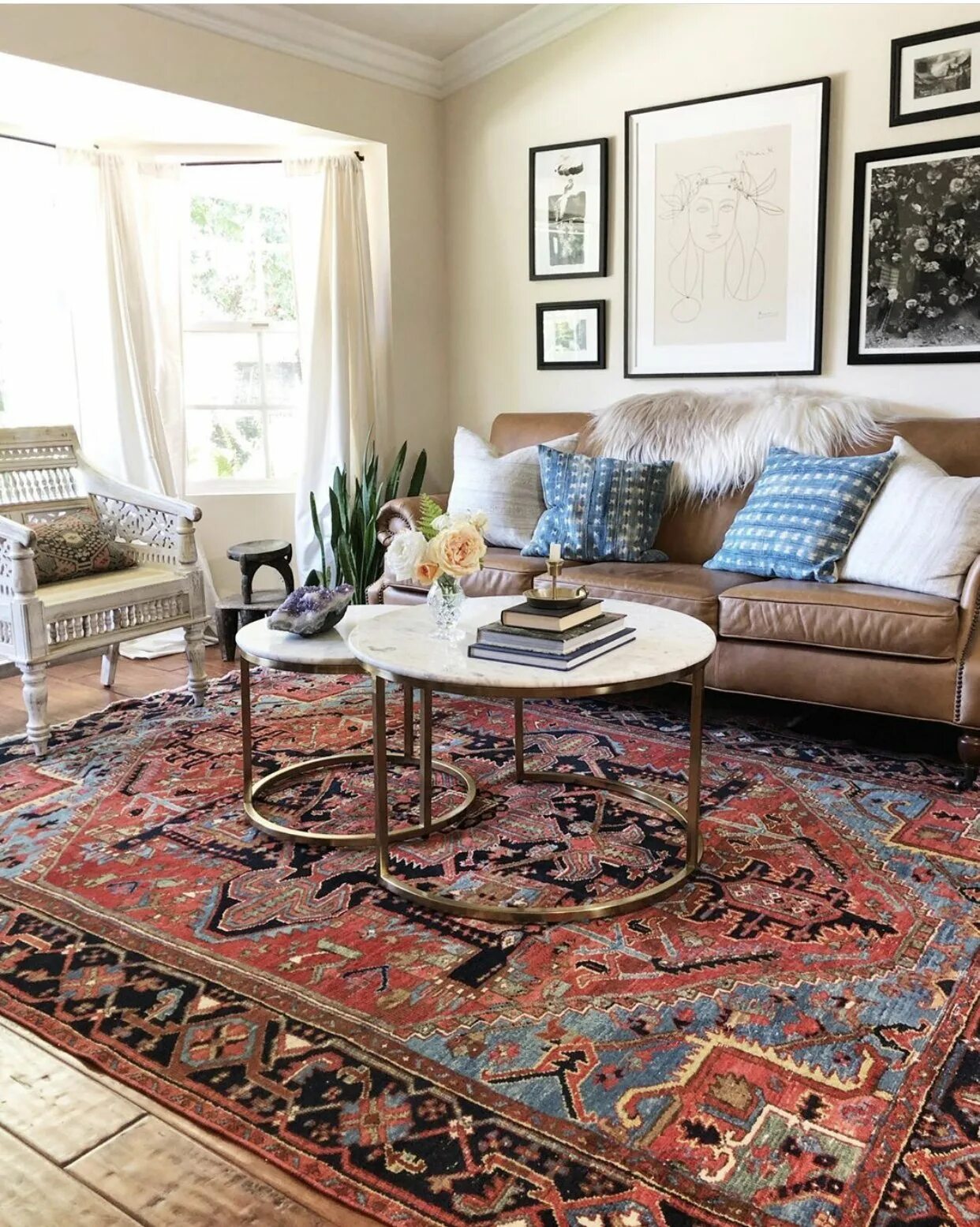 Ковер в кухню гостиную. Иранские ковры anil carpet luxury 3024. персидский ковер икеа. ковры в интерьере гостиной. ковер в современном интерьере.