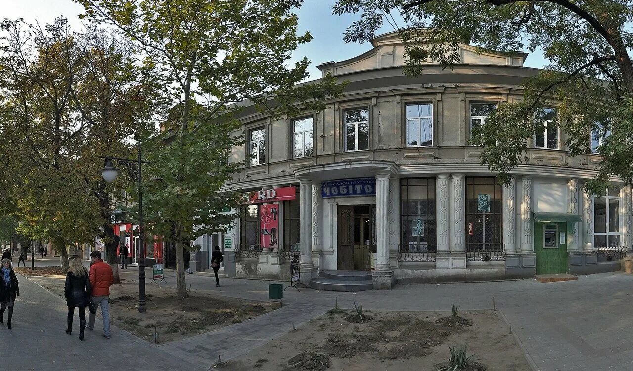 Украинская военная техника. Херсон. Российские военные в херсоне. Херсон улица перекопская. Херсон митинг против россии.