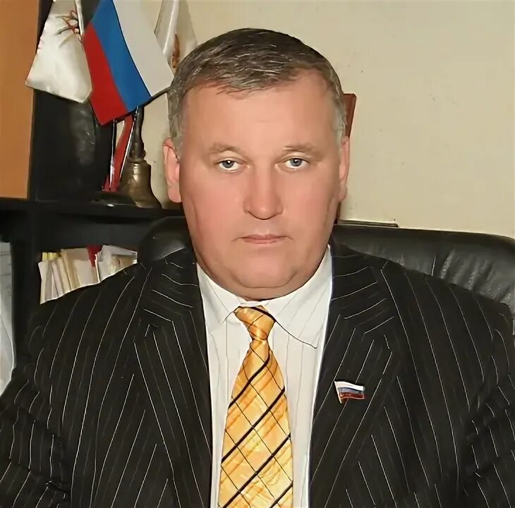 Директор 51 школы киров. Саламат анатова. Школа 51 директор школы. Директор школы 51 г. Директор 51.