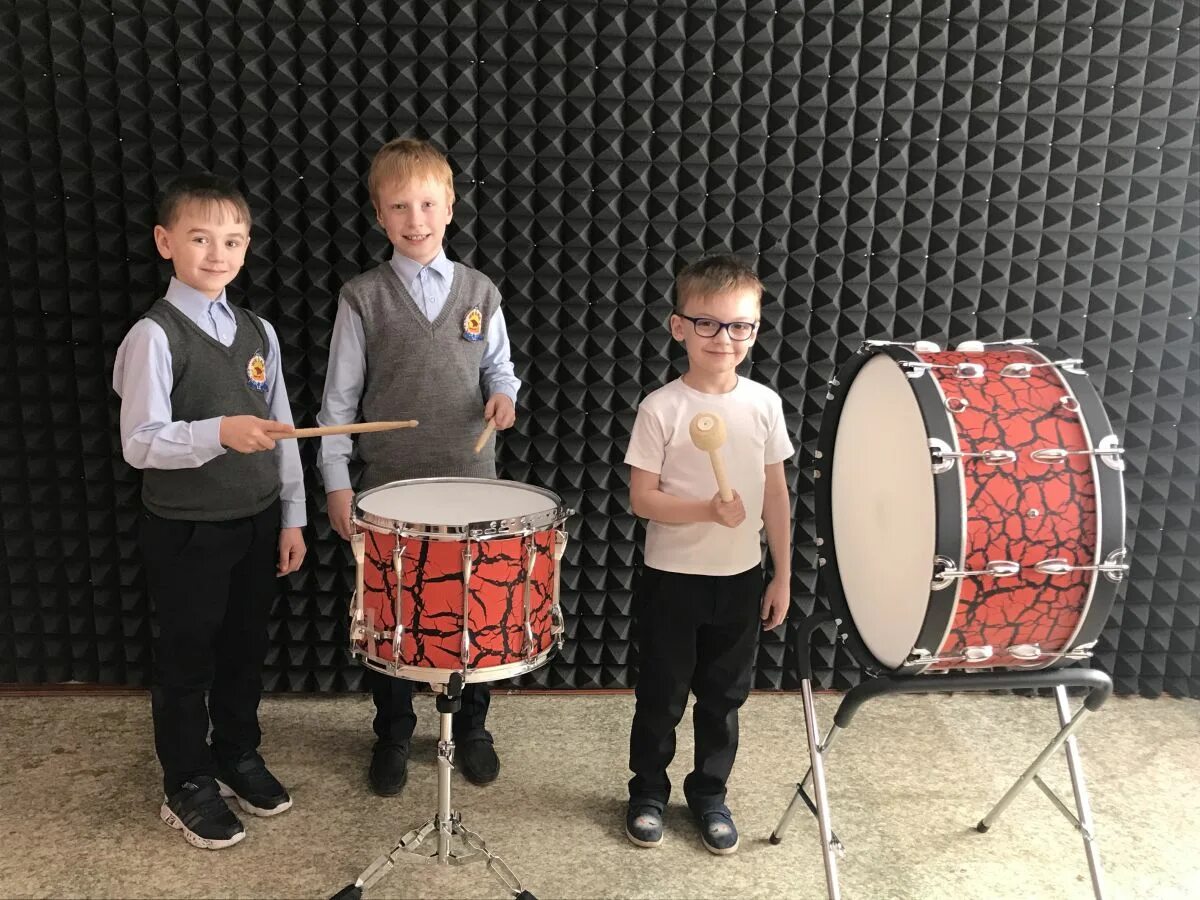 Игра на барабанах. Ударные инструменты для муз школы. Не школа барабанов кострома. Ударная школа алексея леонтьева ярославль. Музыкальная школа 3 старый оскол.