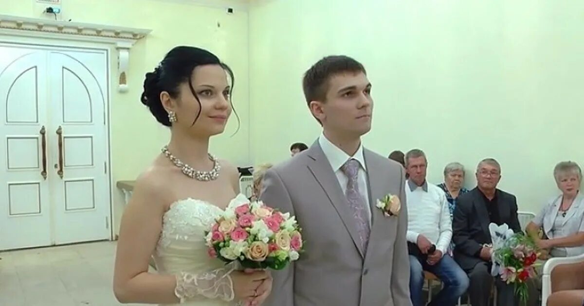 Гиф невеста заставила жениха упасть в обморок. Выкуп невесты. Жду жениха. Жених. Потерявший жених.