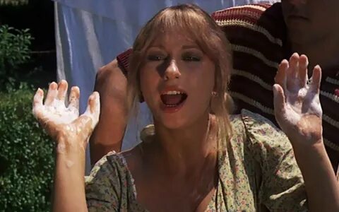Orchidea De Santis in La nipote (1974). 