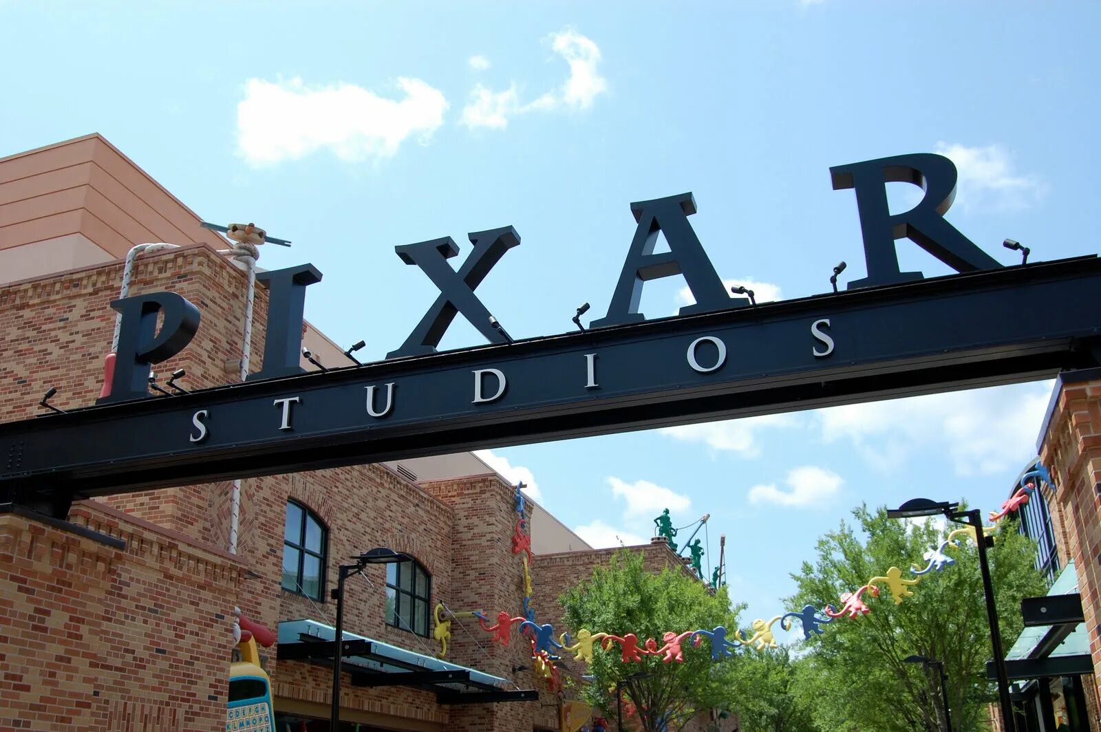 Пиксар анимейшен студио. Pixar animation Studios. Киностудия Пиксар. Пиксар аниматион.