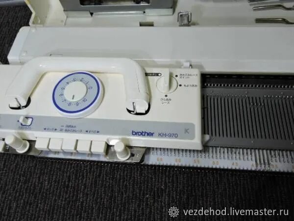 Бразер работа. Brother kh 970. вязальная машина бразер 970. kh-970. стол для вязальной машины бразер.