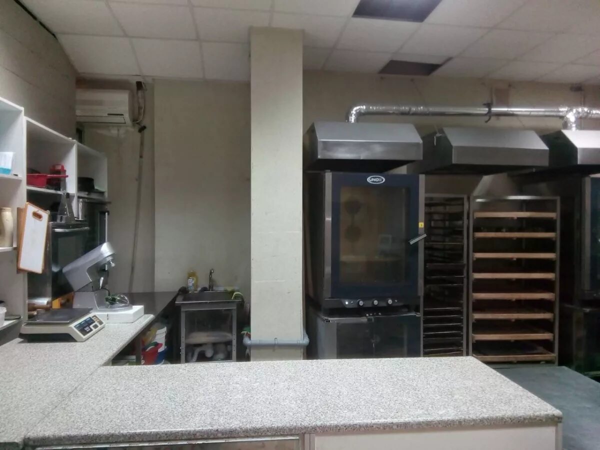 Белгород бульвар строителей 18. Готовый бизнес белгород. Вытяжка для пароконвектомата. Помещение под кондитерскую в аренду. Готовый бизнес.