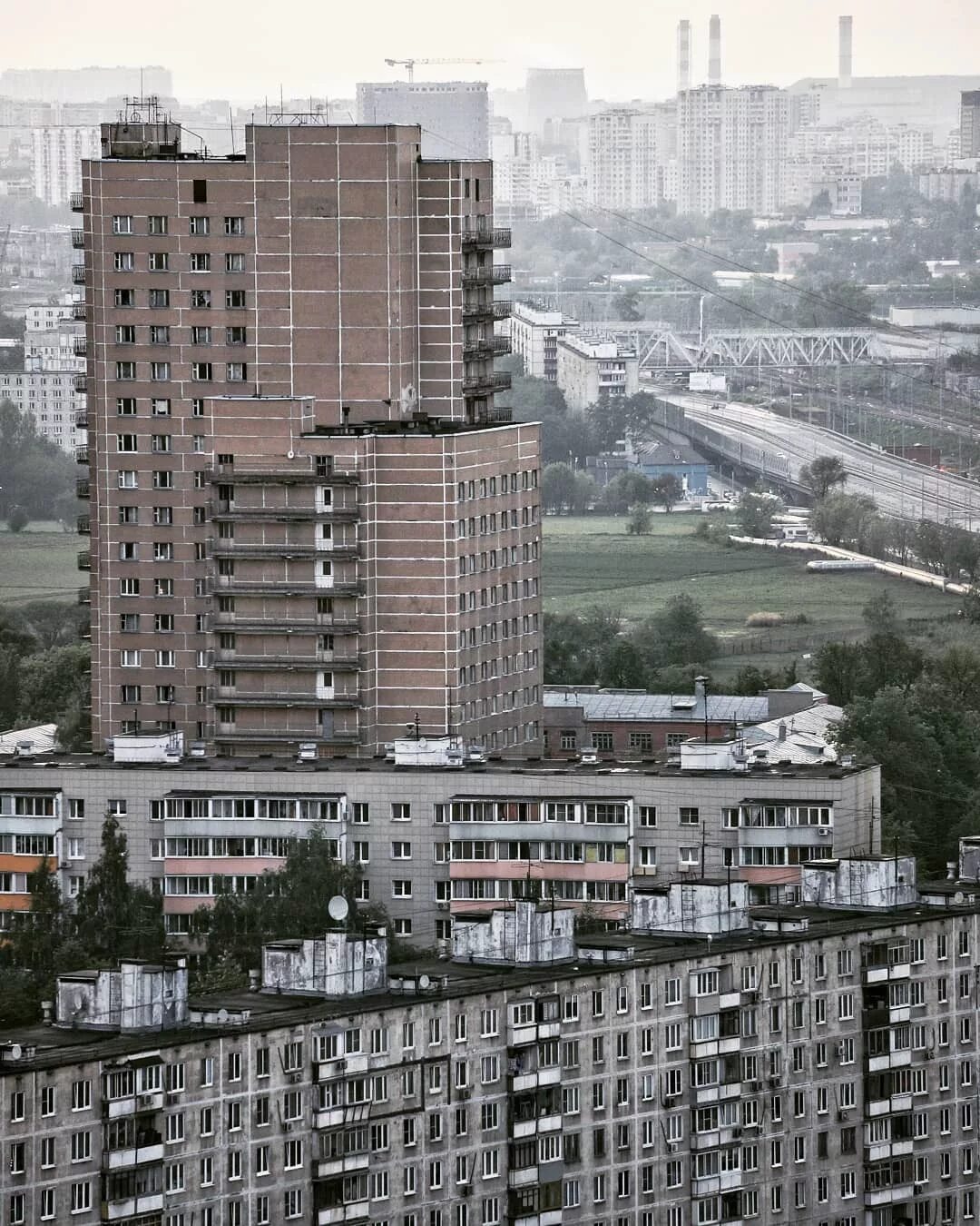 Жизнь в спальных районах. Аризона спальный район. Спальный район Москвы. Московские спальные районы. Спальные районы Москвы панельки.