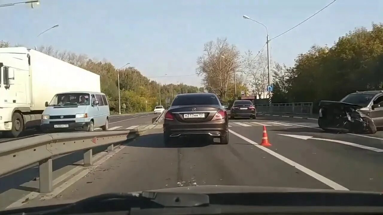 Эстакада Орехово Зуево. Авария на эстакаде в Орехово Зуево. ДТП Орехово Зуево Малодубенское шоссе. Новости орехово зуево свежие происшествия