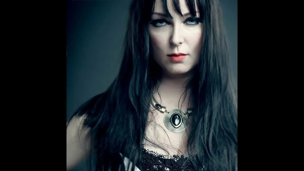 Dark sarah. Группа Amberian Dawn. Dark Sarah группа. Dark Sarah Grim. Amberian Dawn 2022.