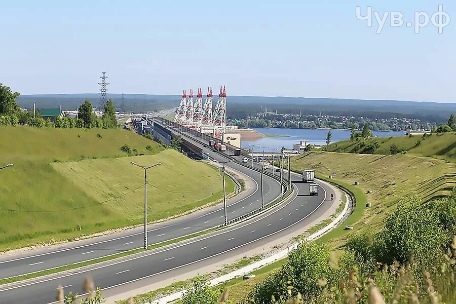 Набережная залива чебоксары. Чебоксарская гэс новочебоксарск. Через чебоксары. Чебоксарский залив чебоксары. Пешеходный мост чебоксары залив.