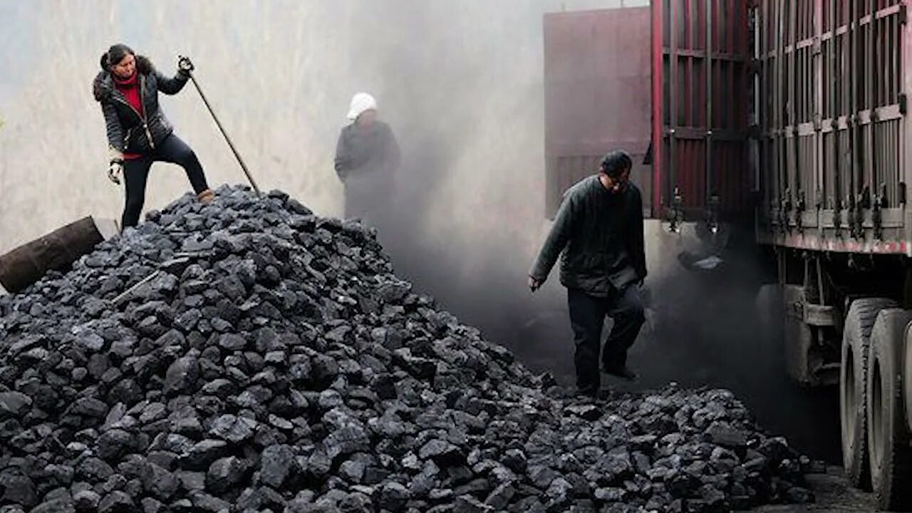 Тонны видео. Цемент тонна. Белаз-75710 и камаз. Уголь. Тонны видео.