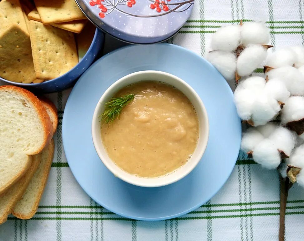 Пюре на курином бульоне. Суп пюре на курином бульоне. пюре с куриным бульоном. гв меню супы-пюре. бульон с пирожками.